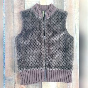 Tiara Fuzzy Brown Vest